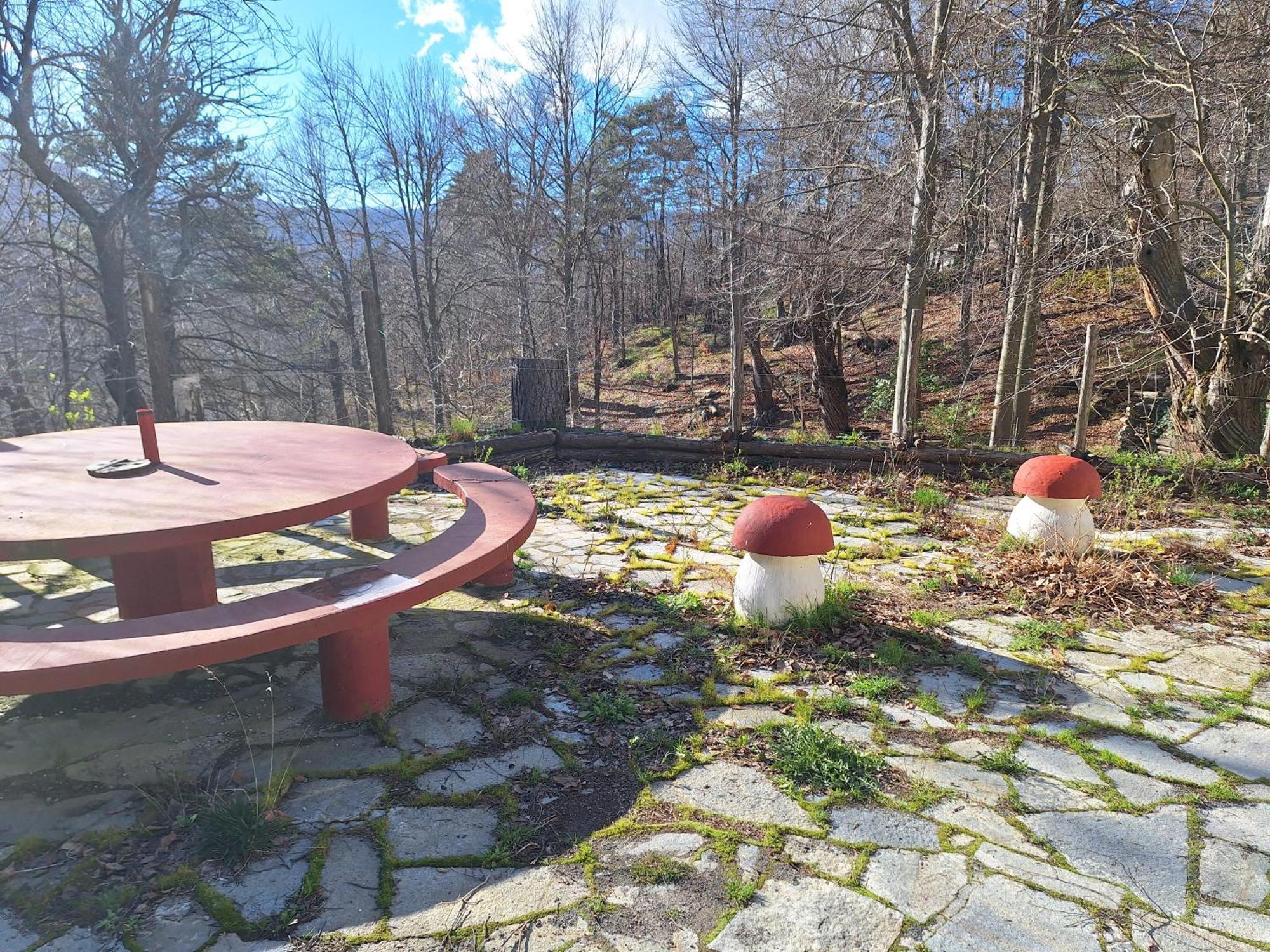 Il Villaggio Dei Puffi Bardineto Екстериор снимка