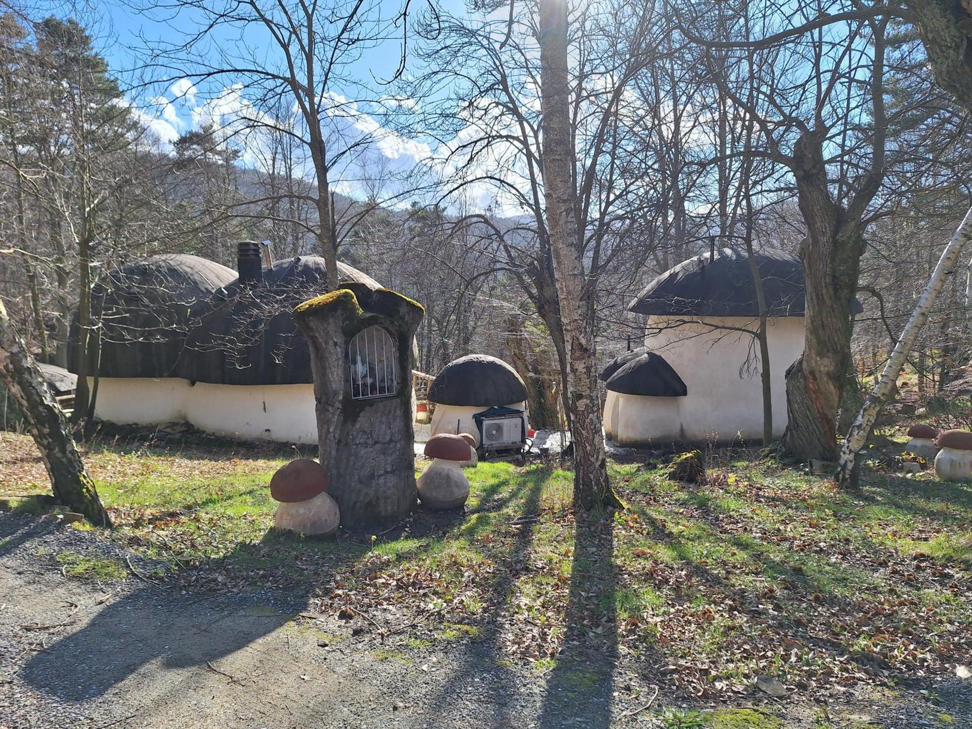 Il Villaggio Dei Puffi Bardineto Екстериор снимка